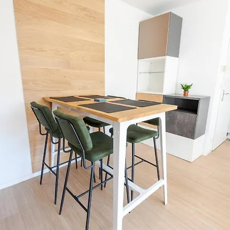 Les Provinciales شقة