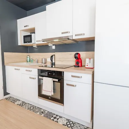 Les Provinciales * Tours