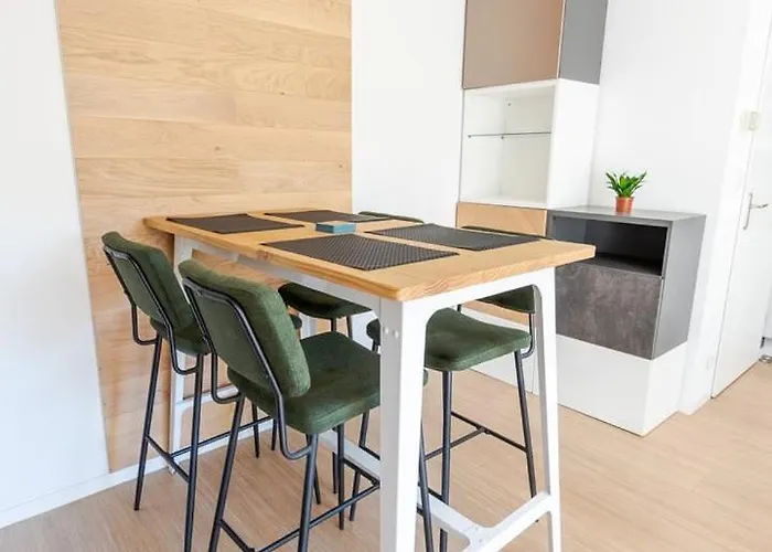 Les Provinciales Апартаменты